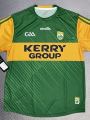 New CLARRAI O’NEILLS GEALIC Football Green Yellow Jersey GAA Size Medium