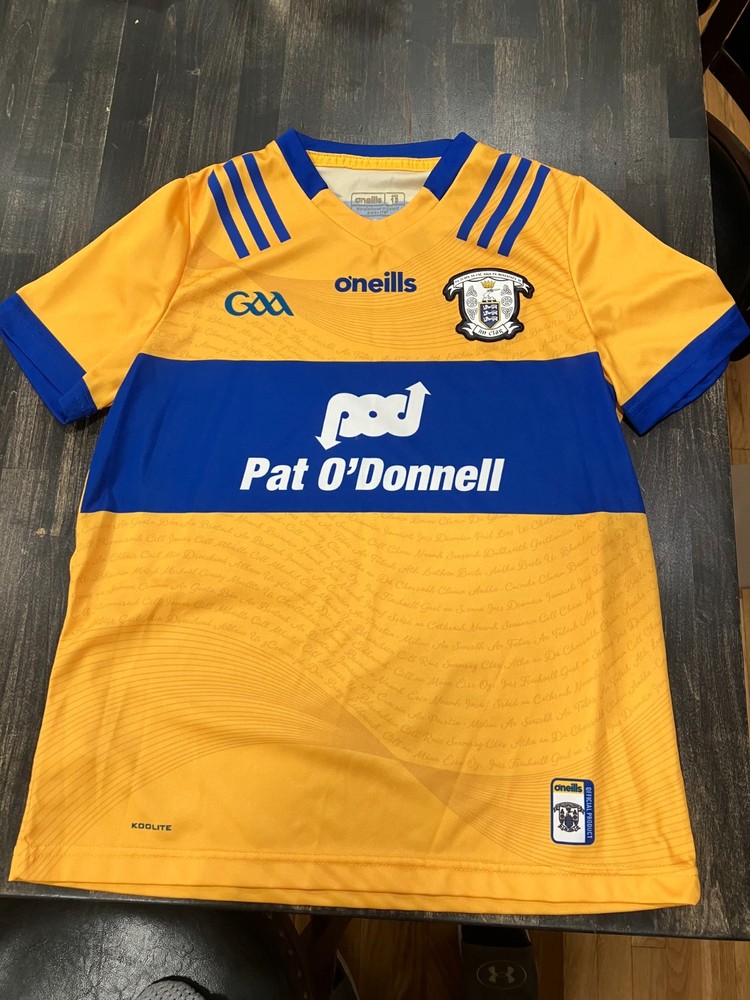 O’Neills Clare GAA Jersey (size: age 13)