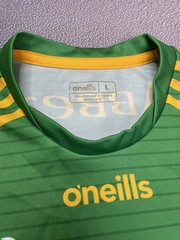 New Donegal Dun Na nGaal GAA O’Neills Football Yellow Vest Size Large