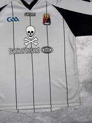 Vintage O’Neills UCC GAA Jersey Size L Bank of Ireland Skull Crossbones Shirt