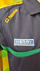 Kerry GAA (old crest) Official O’Neills Gaelic Football Jersey (Adult Small)