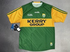 New CLARRAI O’NEILLS GEALIC Football Green Yellow Jersey GAA Size Medium
