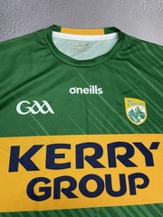 New CLARRAI O’NEILLS GEALIC Football Green Yellow Jersey GAA Size Medium