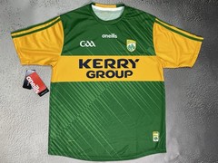 New CLARRAI O’NEILLS GEALIC Football Green Yellow Jersey GAA Size Medium