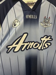 Vintage Dublin GAA O’Neills Jersey XXL Arnotts Gaelic Football Shirt Ireland