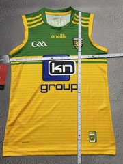 New Donegal Dun Na nGaal GAA O’Neills Football Yellow Vest Size Small