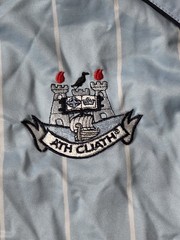Vintage & Rare ATH CLIATH Dublin League GAA Soccer O’NEILLS Jersey Mens Small