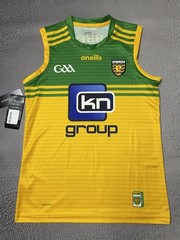 New Donegal Dun Na nGaal GAA O’Neills Football Yellow Vest Size Small