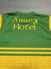 New Donegal Dun Na nGaal GAA O’Neills Football Yellow Vest Size Medium