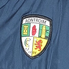 Authentic O’Neills County Antrim Padded Jacket Men’s Medium GAA Football Hurling