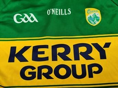 Football shirt soccer Ciarrai Kerry Group GAA GAELIC O’NEILLS Jersey Ireland S