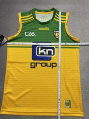 New Donegal Dun Na nGaal GAA O’Neills Football Yellow Vest Size Medium