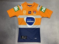 New NRL O’NEILLS KNIGHTS NEWCASTLE SHIRT ORANGE JERSEY RUGBY SIZE SMALL