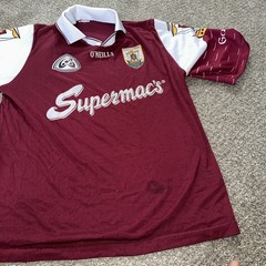 Vintage Galway GAA Jersey O’Neills Gaelic Football Hurling Shirt Medium Gaelic