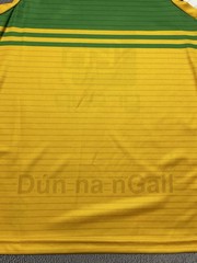 New Donegal Dun Na nGaal GAA O’Neills Football Yellow Vest Size Small
