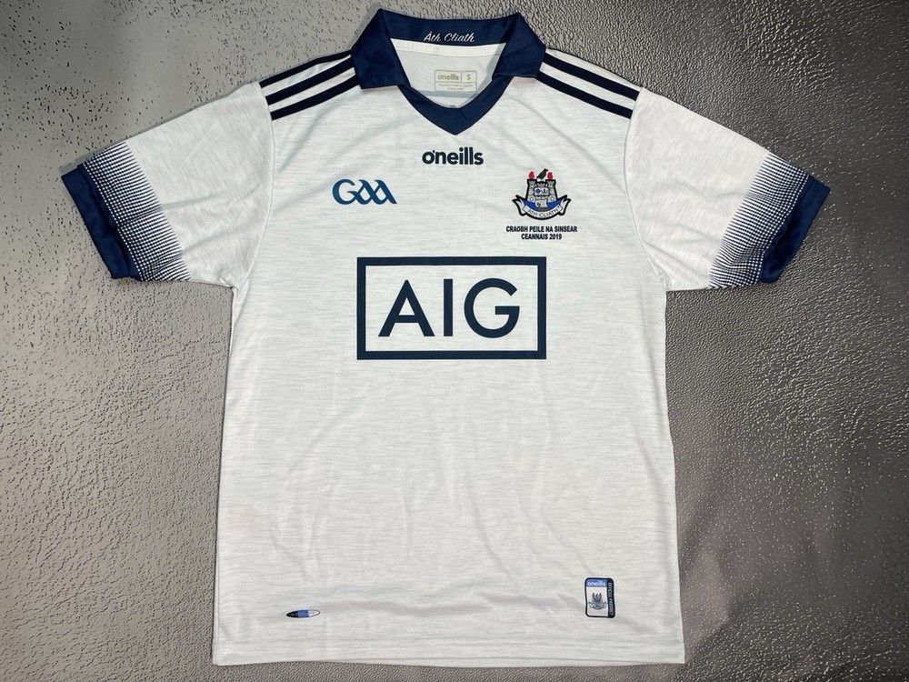 GAA O’Neills Dublin GAA White Jersey T-Shirt Size Small