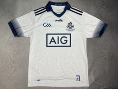 GAA O’Neills Dublin GAA White Jersey T-Shirt Size Small