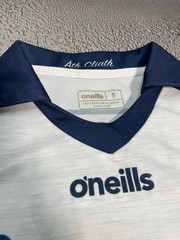 GAA O’Neills Dublin GAA White Jersey T-Shirt Size Small
