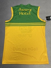 New Donegal Dun Na nGaal GAA O’Neills Football Yellow Vest Size Large